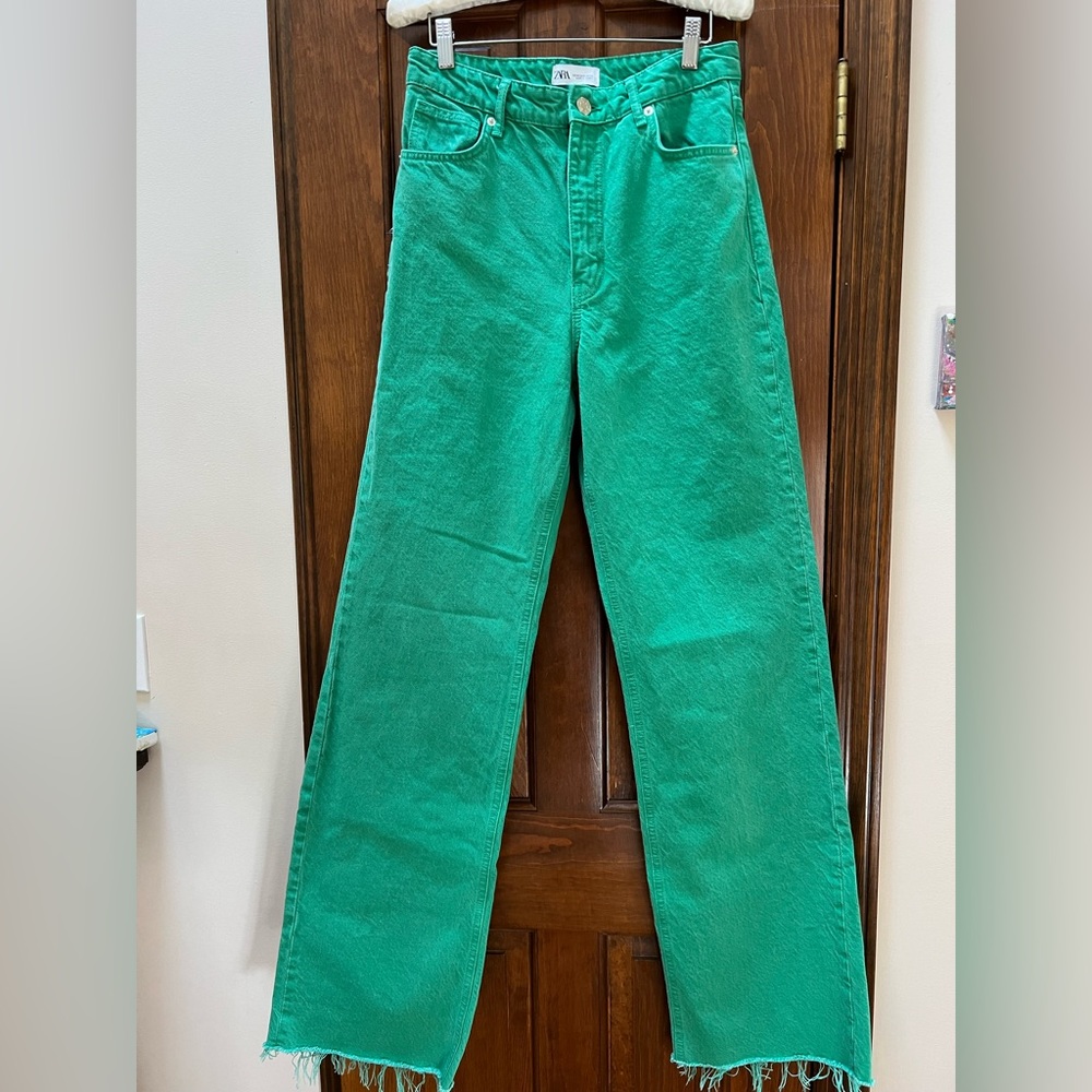 ZARA green boyfriend jeans